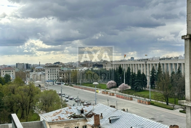  Кишинэу, ул. Театральная